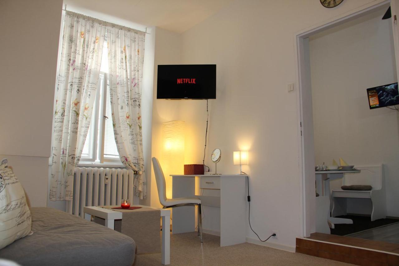 Apartment Vltava Прага Екстериор снимка