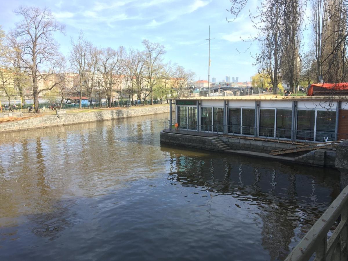 Apartment Vltava Прага Екстериор снимка