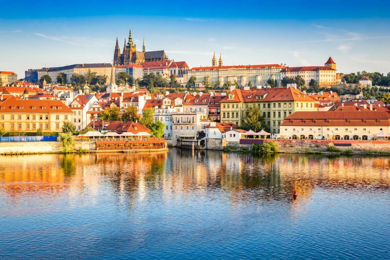 Apartment Vltava Прага Екстериор снимка